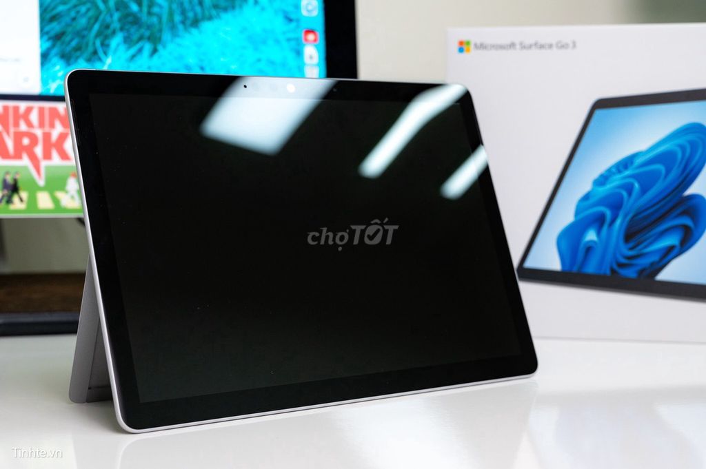 Microsoft Surface Go laptop mỏng nhẹ nhất thế giới. Mua bán Laptop tại Quận 11 Tp Hồ Chí Minh được đăng bởi Thanh Lý cầm đồ hình 1