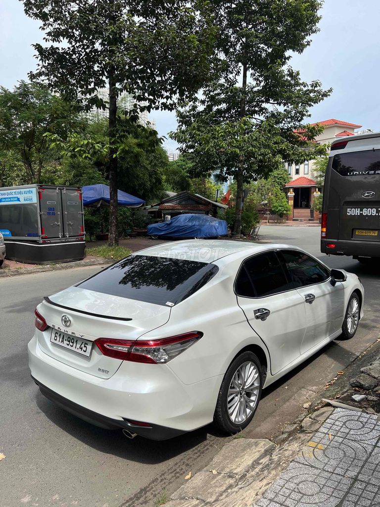 Toyota Camry 2021 - 98000 km. Mua bán Ô tô tại Thành phố Thủ Đức Tp Hồ Chí Minh được đăng bởi Dương hình 3