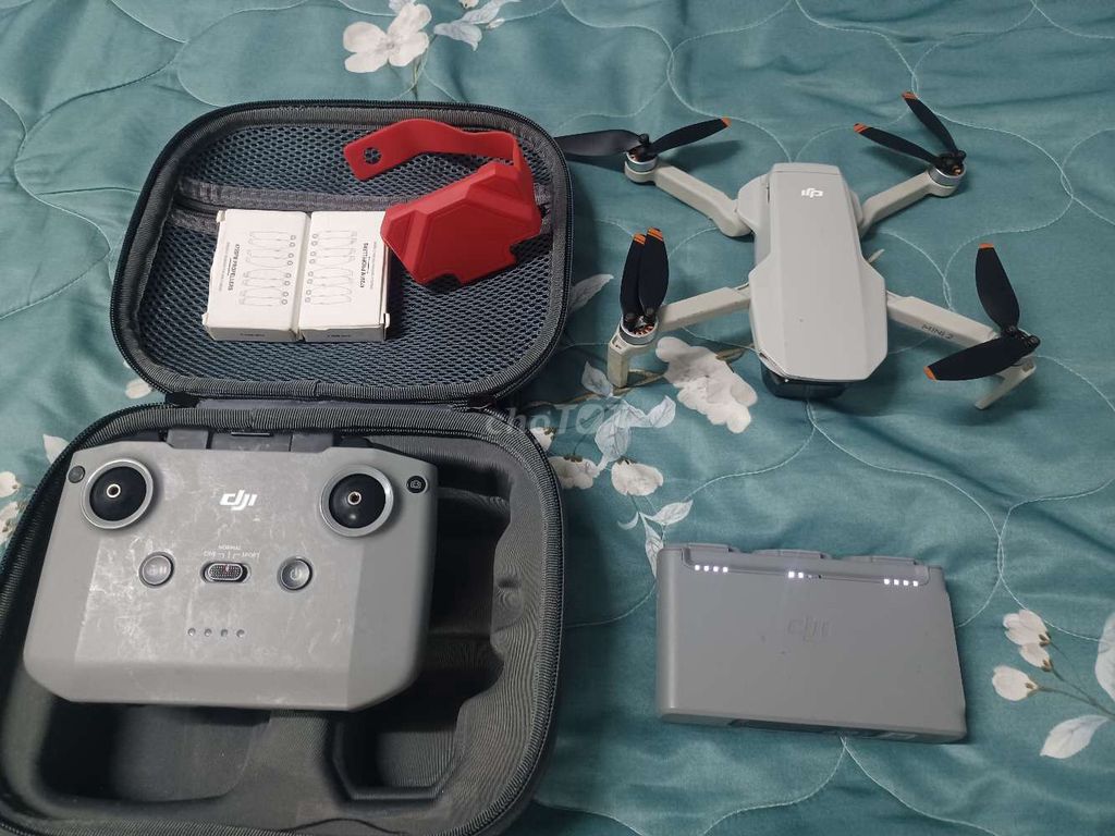 DJI mini 2 combo 3 pin. Mua bán Máy ảnh, Máy quay tại Quận 10 Tp Hồ Chí Minh được đăng bởi Kiên Hà Trung hình 1
