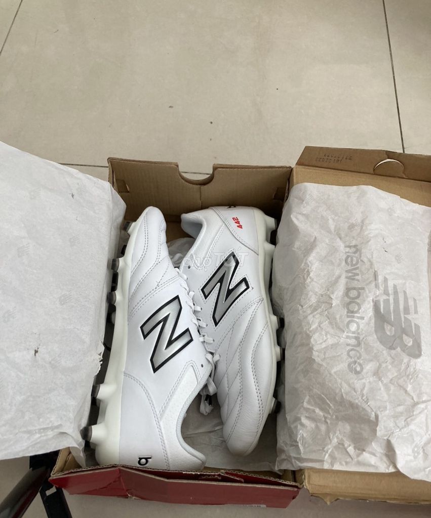 Giày đinh đá banh newbalance NB442, size 42.5