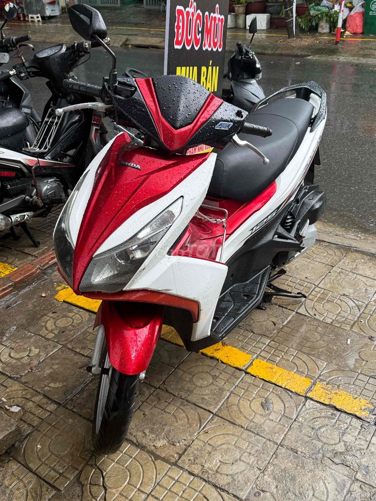 Honda Air Blade 2023 Красно-белый