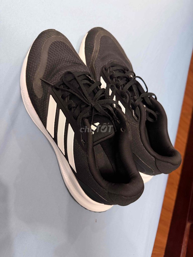 Giày thể thao Adidas Mỹ unisex đen. Mua bán Giày dép tại Quận Ngũ Hành Sơn Đà Nẵng được đăng bởi Mai hoa  hình 1