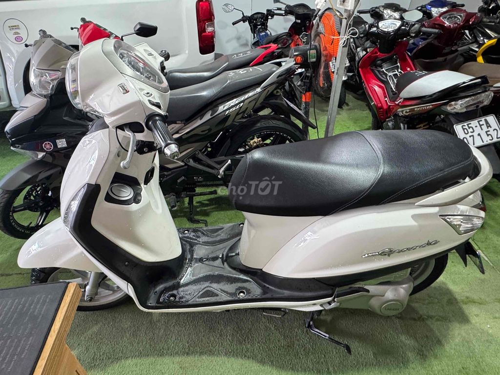 Ya Grander 125/ Fi / Cực Đẹp / Bs65/ Cccd Chủ. Mua bán Xe máy tại Quận Bình Thuỷ Cần Thơ được đăng bởi CỬA HÀNG XE MÁY VŨ Fi hình 2