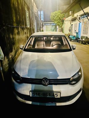 Volkswagen Polo 1.6 Sedan 2015 Trắng. Mua bán Ô tô tại Huyện Hóc Môn Tp Hồ Chí Minh được đăng bởi H  o  à    L  a  n  d