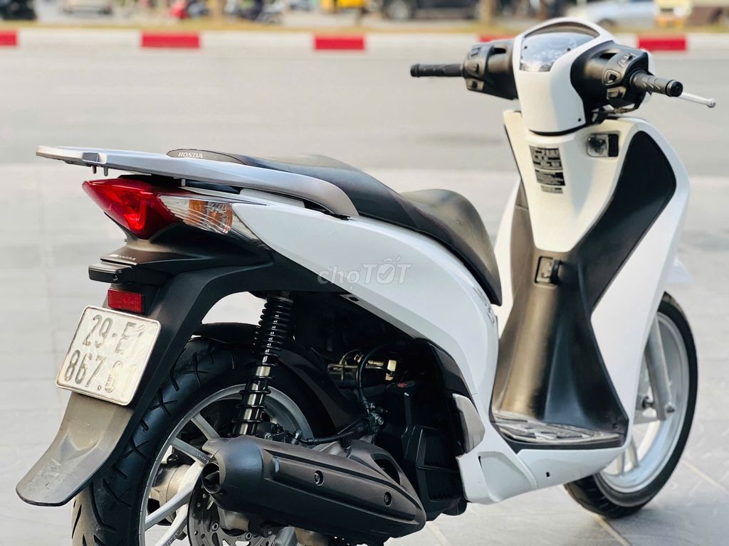 HONDA SH 125I TRẮNG CHÍNH CHỦ BIỂN 29. Mua bán Xe máy tại Quận Nam Từ Liêm Hà Nội được đăng bởi KIÊN CƯỜNG hình 2