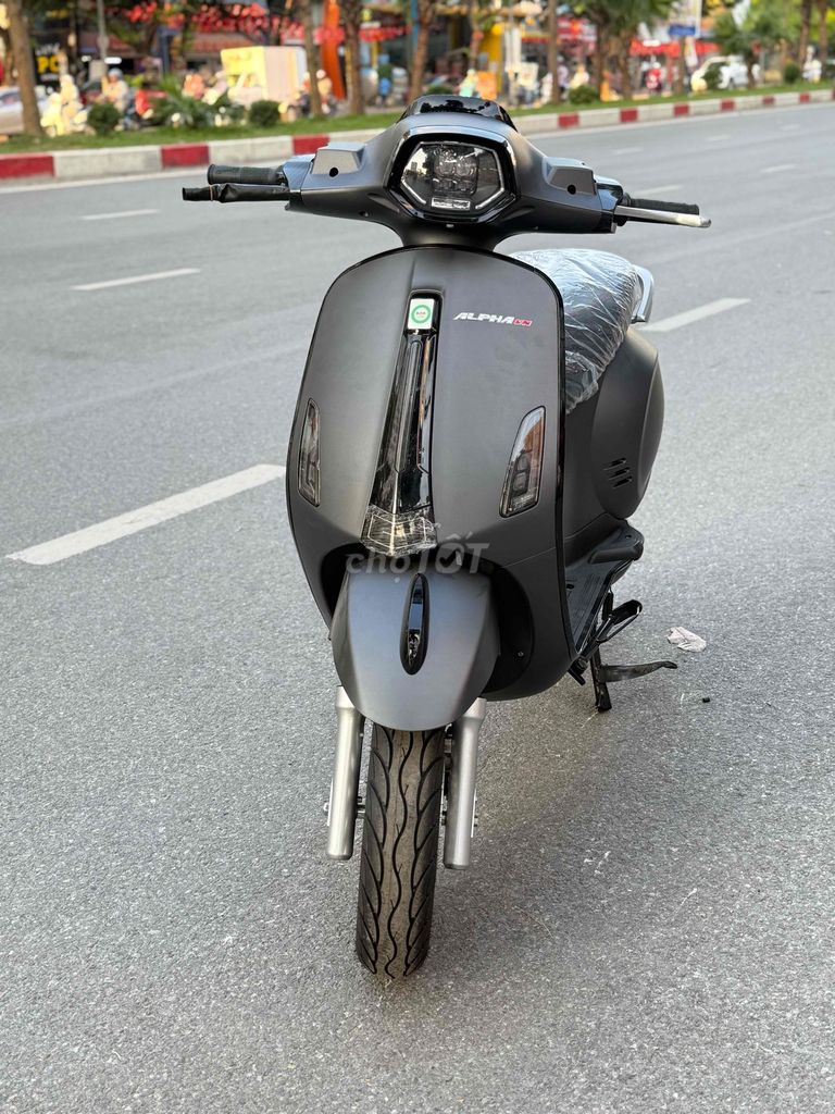 Xe điện Vespa Venus 2k25 bản mới thẻ từ NFC. Mua bán Xe điện tại Quận Cầu Giấy Hà Nội được đăng bởi Xe Điện Uy Tín  hình 3