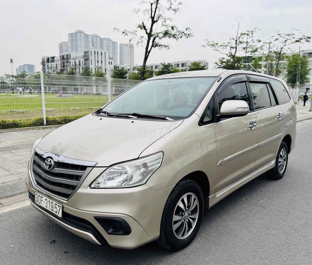 Toyota Innova 2015 E form mới,Nâu Vàng.. Mua bán Ô tô tại Quận Cầu Giấy Hà Nội được đăng bởi CHỢ ÔTÔ CẦU GIẤY hình 4