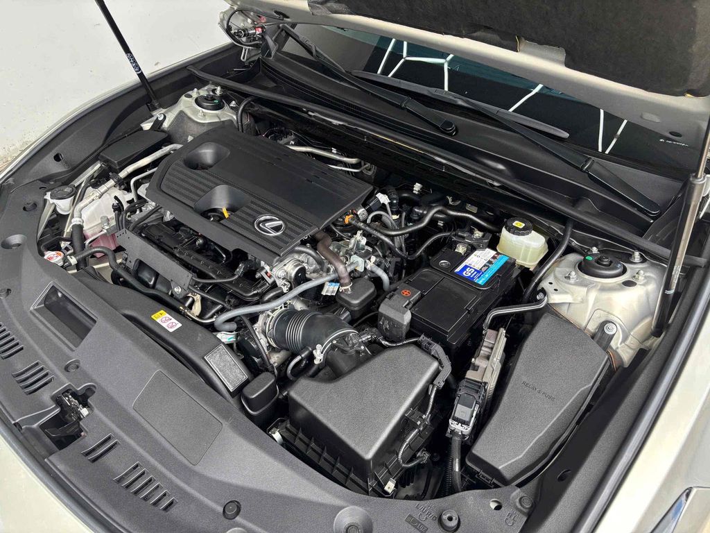 Lexus ES250 - 28000 km. Mua bán Ô tô tại Quận 8 Tp Hồ Chí Minh được đăng bởi Cửa hàng ô tô cũ TRUST CARS hình 20