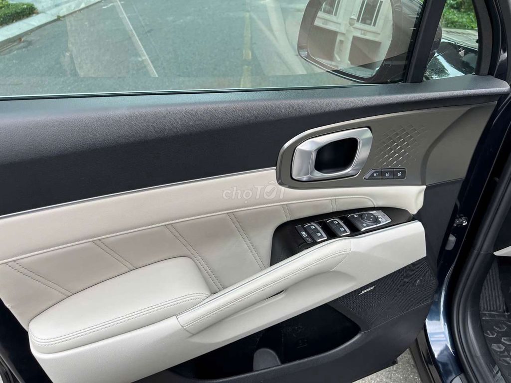 KIA SORENTO 2.2D- 39000 km. Mua bán Ô tô tại Thành phố Thủ Đức Tp Hồ Chí Minh được đăng bởi Ms Hiệp  hình 9