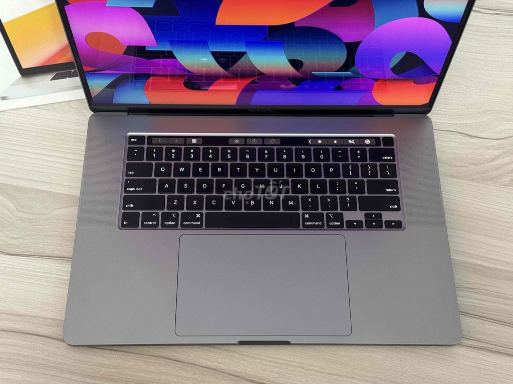 Macbook Pro 2019 - 16 inch  👉 Core : i7,16/ 512