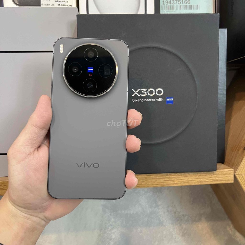 Vivo X300 ram 12/256 likenew fullbox. Mua bán Điện thoại tại Thành phố Thủ Đức Tp Hồ Chí Minh được đăng bởi Phạm Văn Giang hình 1
