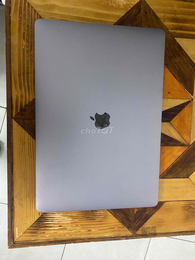 Macbook pro 15” 2019 i9/16g/512g sạc105 lầnbh3 th