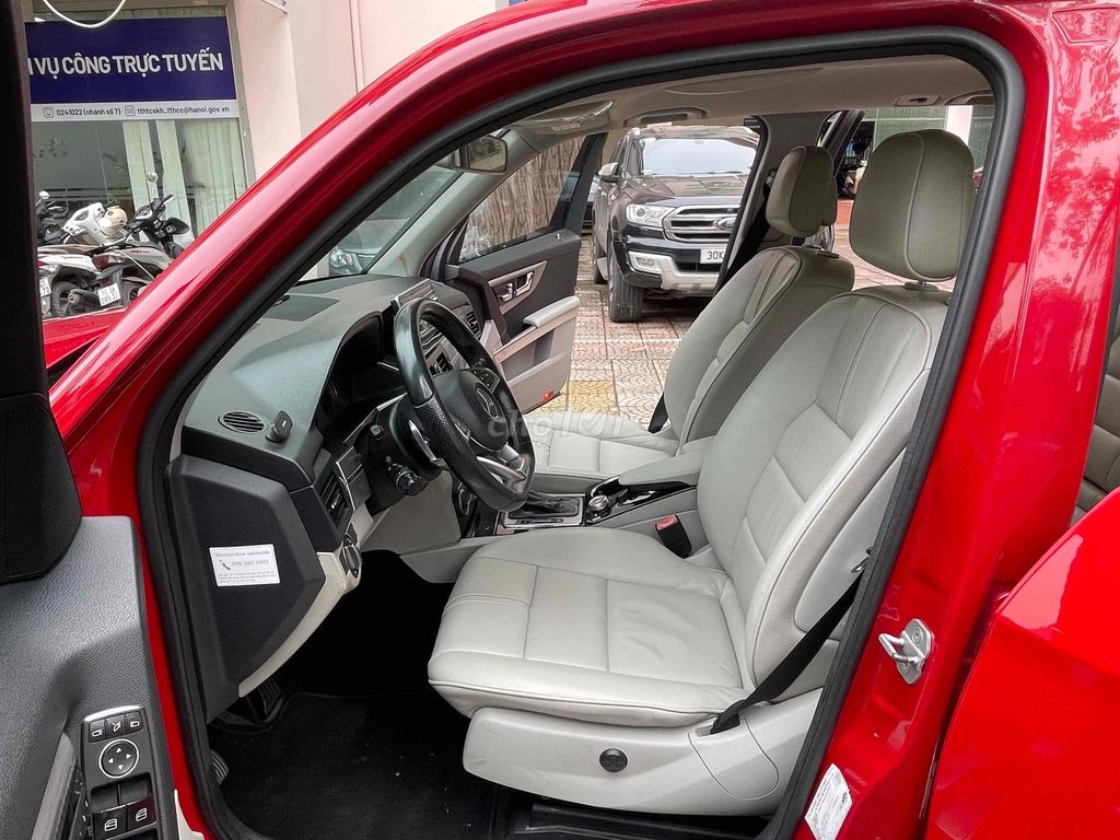 Mercedes Benz GLK Class 2010 300 4Matic - 170000 k. Mua bán Ô tô tại Quận Cầu Giấy Hà Nội được đăng bởi Nguyễn mạnh trường hình 7
