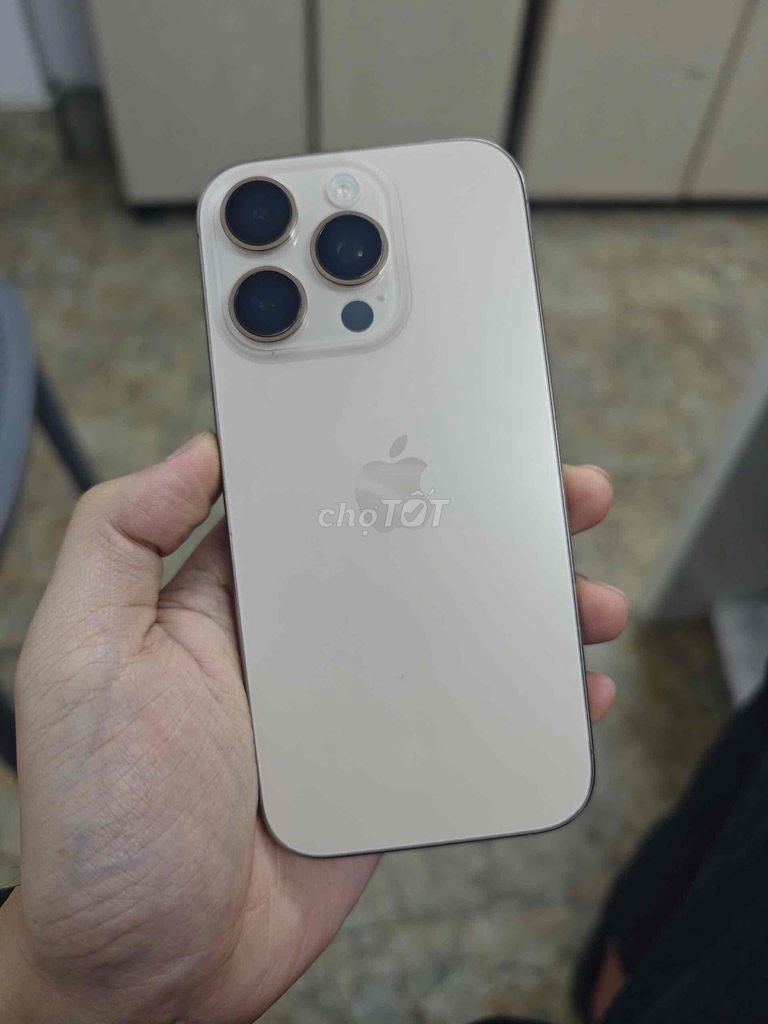 Apple iPhone 16 Pro 256GB Vàng VNA. Mua bán Điện thoại tại Quận Nam Từ Liêm Hà Nội được đăng bởi Nguyễn Việt Anh hình 1