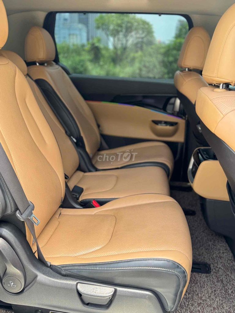 Kia Carnival 2022 2.2D Premium 8 chỗ siêu đẹp. Mua bán Ô tô tại Quận Cầu Giấy Hà Nội được đăng bởi Cao Quý hình 16