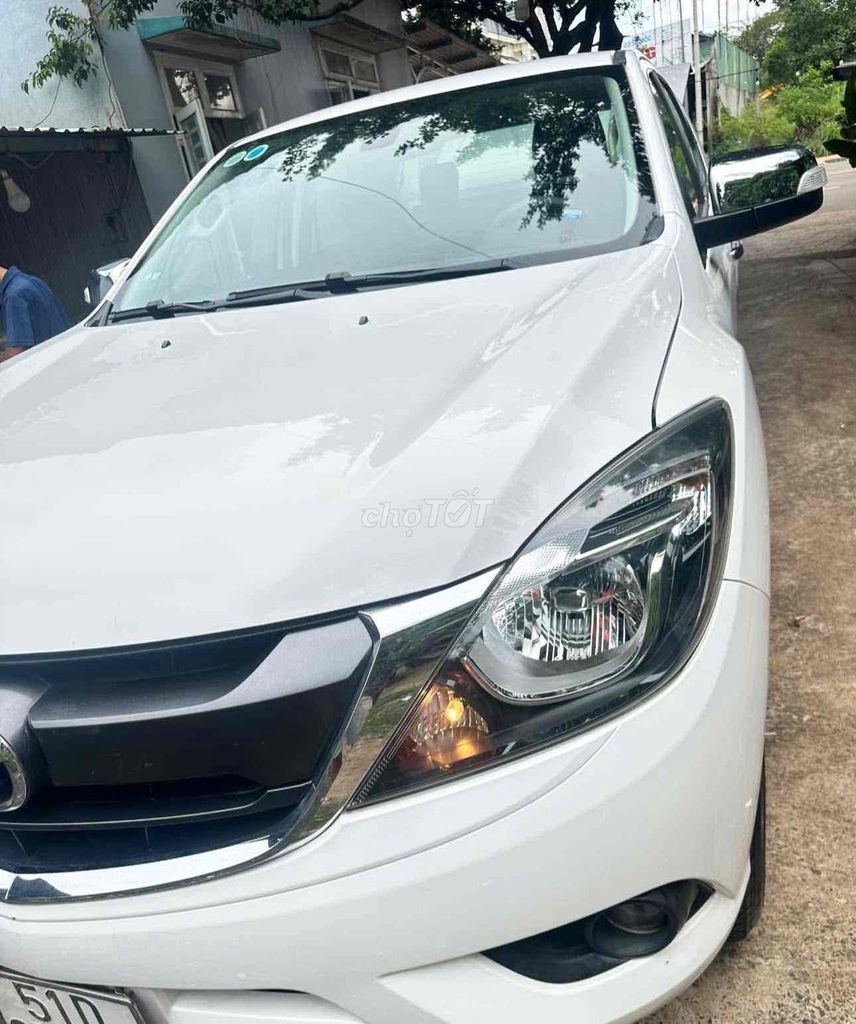 Mazda BT-50 Luxury 2.2L 2019 белый