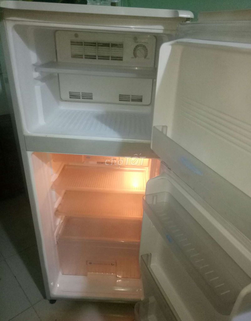 0924272760 - tủ lạnh sanyo 182L.::