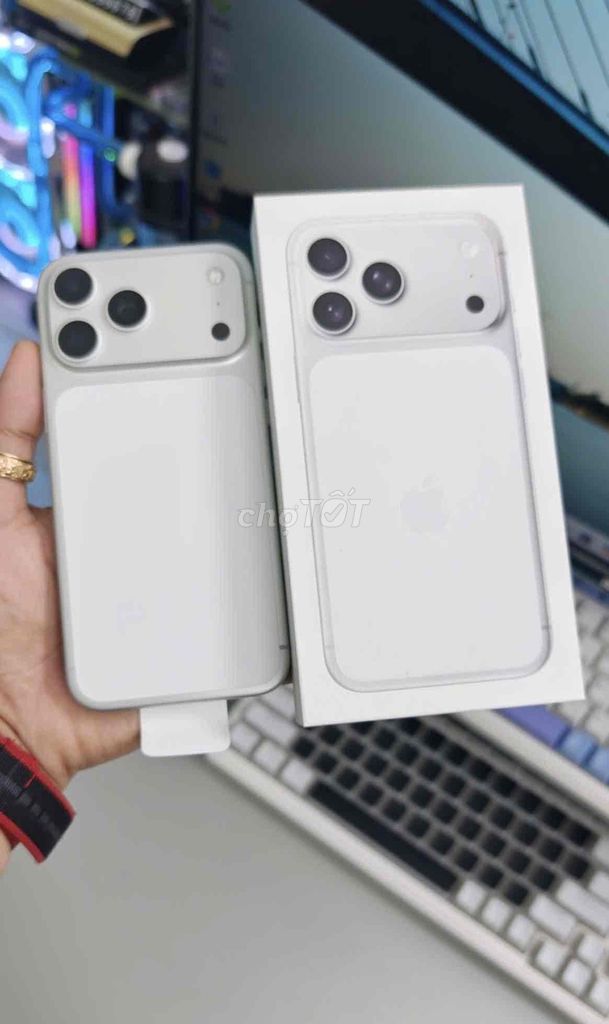 Apple iPhone 17 Pro Max 256GB Bạc Đã sử dụng. Mua bán Điện thoại tại Thành phố Đồng Xoài Bình Phước được đăng bởi Hoàng  Minh Phụng hình 1