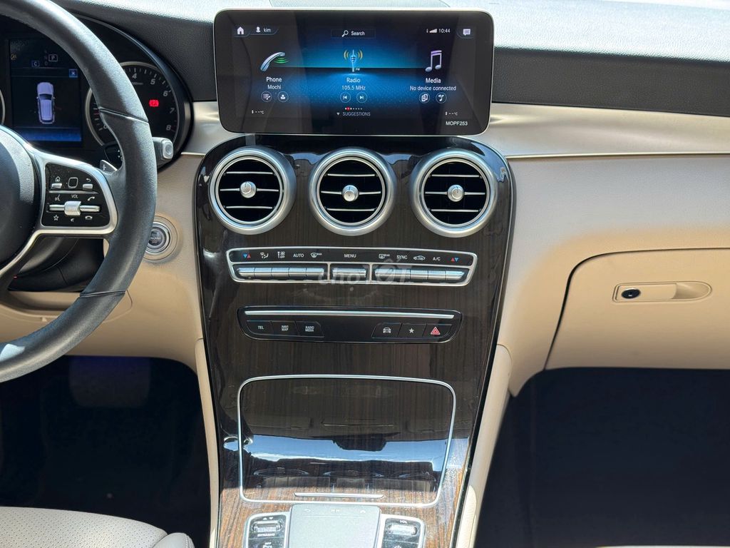 Mercedes Benz GLC200 2022 Siêu Mới. Mua bán Ô tô tại Quận Thanh Xuân Hà Nội được đăng bởi Nguyễn Tuấn Hoàng hình 17