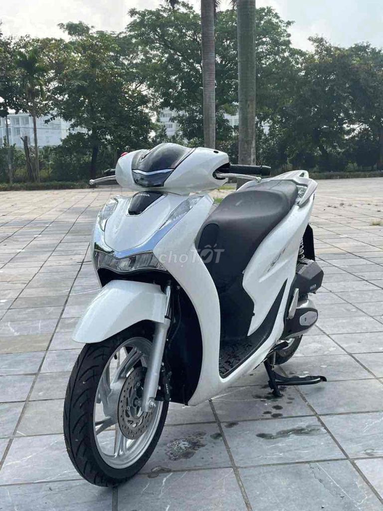 SH Siêu Lướt 2025 Chất _ Bảo Hành 3 Năm. Mua bán Xe máy tại Huyện Gia Lâm Hà Nội được đăng bởi Xe Máy Phúc Hưng hình 4