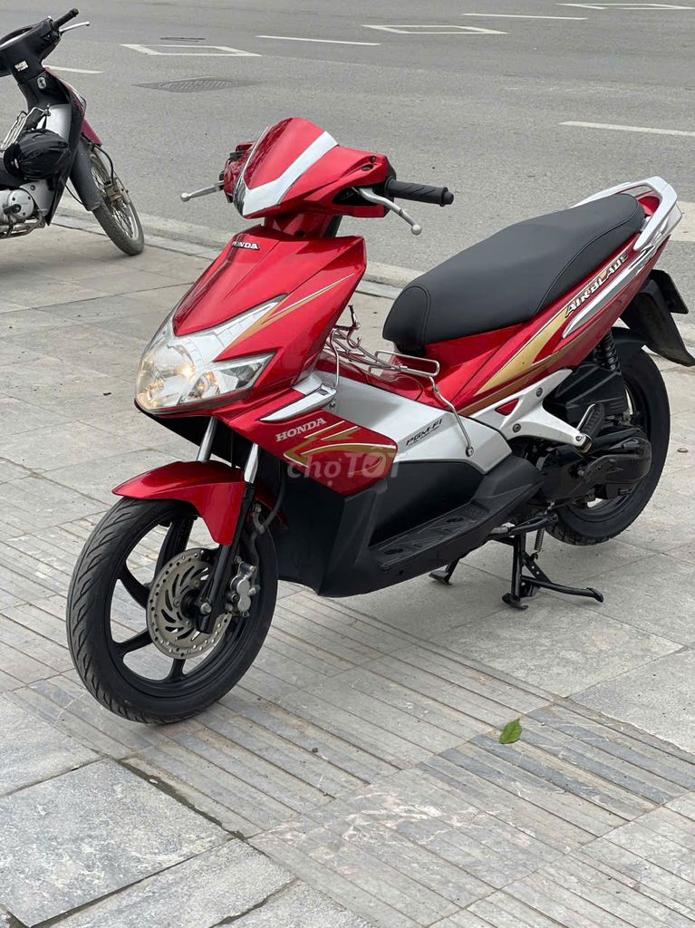 Honda airblade máy nguyên bản xe đẹp. Mua bán Xe máy tại Quận Cầu Giấy Hà Nội được đăng bởi Minh Tiến hình 1