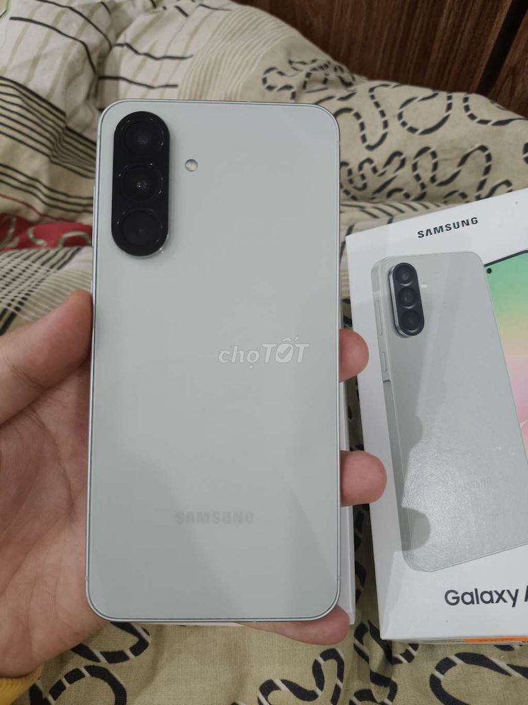 Samsung a56 đẹp fullbox bảo hành dài bán hoặc gl. Mua bán Điện thoại tại Quận Hoàng Mai Hà Nội được đăng bởi Jacking Son hình 1