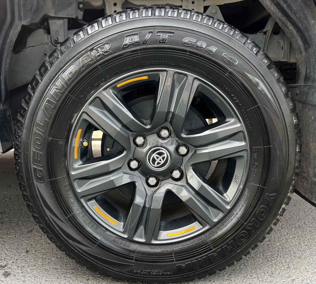 Bán Hilux tự động 1 cầu 2021 lướt - Xe đẹp đi kỹ. Mua bán Ô tô tại Thành phố Thủ Đức Tp Hồ Chí Minh được đăng bởi Tấn Quang Toyota Đông Sài Gòn hình 6