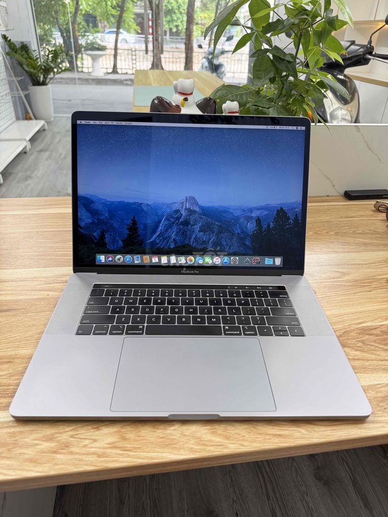 Apple MacBook Pro 2019 i7 15 inch 16GB/512GB. Mua bán Laptop tại Quận Hai Bà Trưng Hà Nội được đăng bởi Vũ Thị Nga hình 1