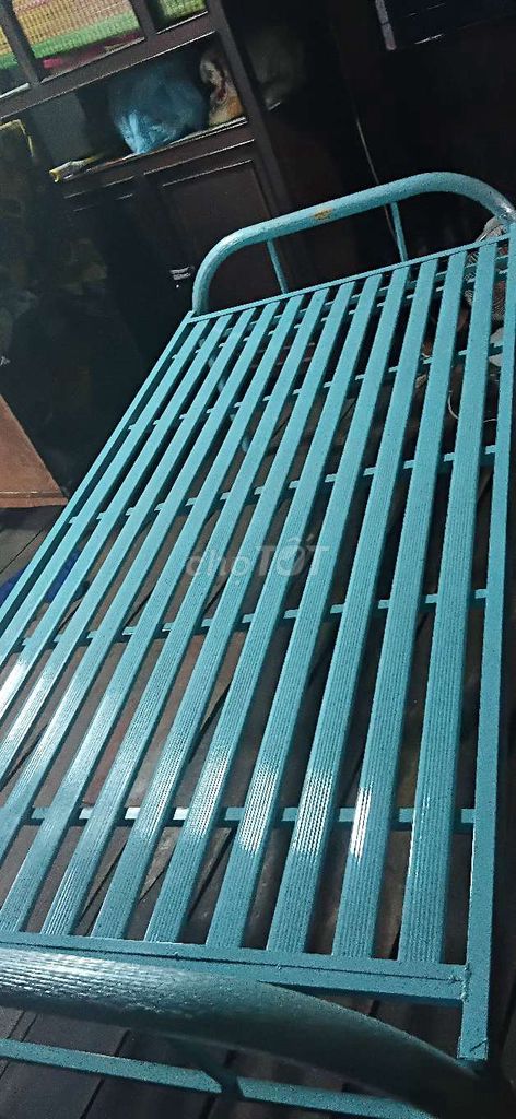Giường sắt Xanh 1m x 2.5m Gần như mới. Mua bán Giường, chăn ga gối nệm tại Thành phố Châu Đốc An Giang được đăng bởi khuong nguyễn hình 1