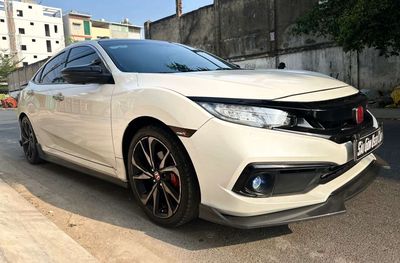 Honda Civic 1.5 RS 2021 nhập Thái đi 30.000 km