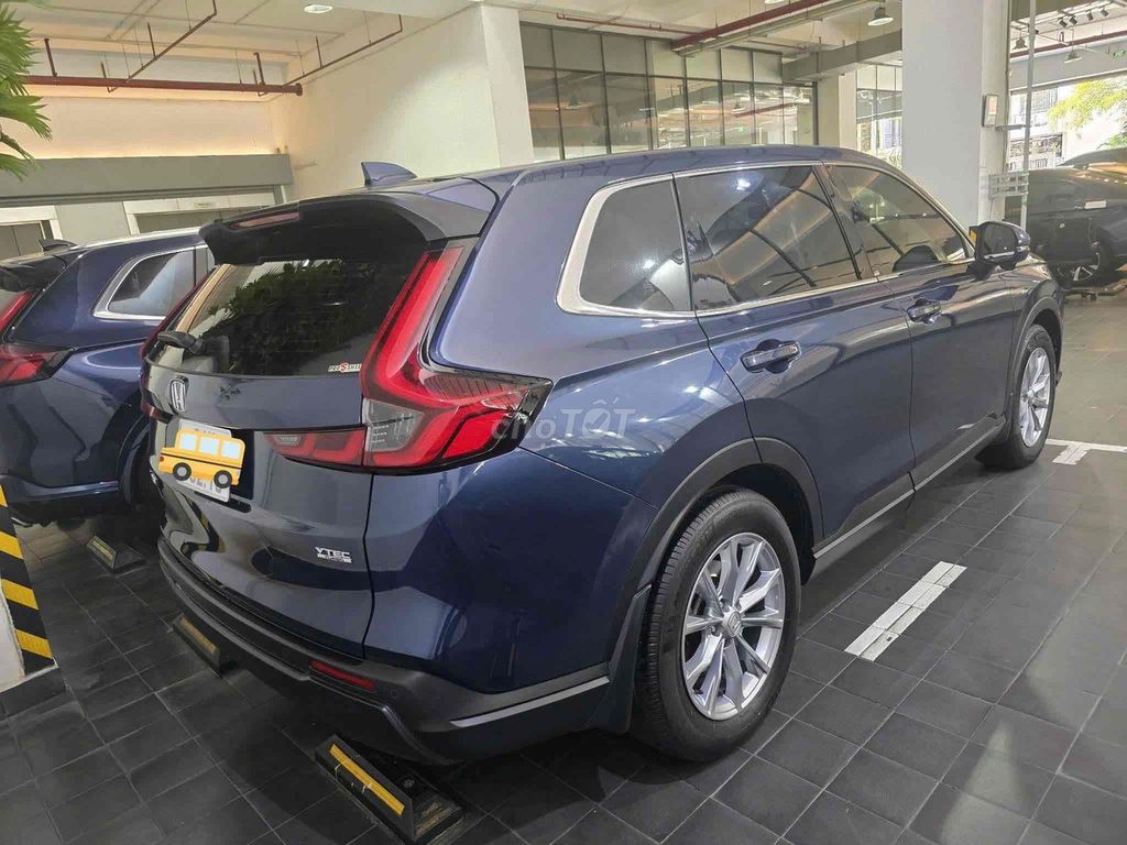 Honda CRV L 2024 Xanh 23.000km, Hãng bán, Đã Test. Mua bán Ô tô tại Quận 7 Tp Hồ Chí Minh được đăng bởi SHOWROOM HONDA ÔTÔ QUẬN 7 hình 3