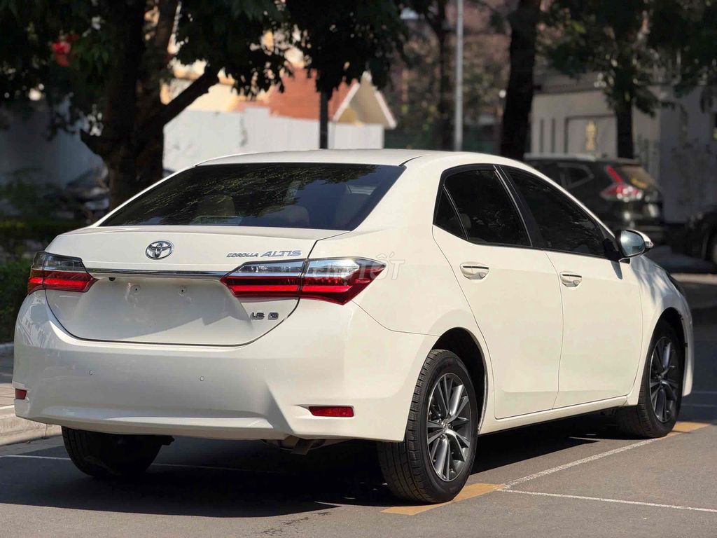 Toyota Altis 2018 1.8G 70000 km. Mua bán Ô tô tại Quận Cầu Giấy Hà Nội được đăng bởi Cao Quý hình 10