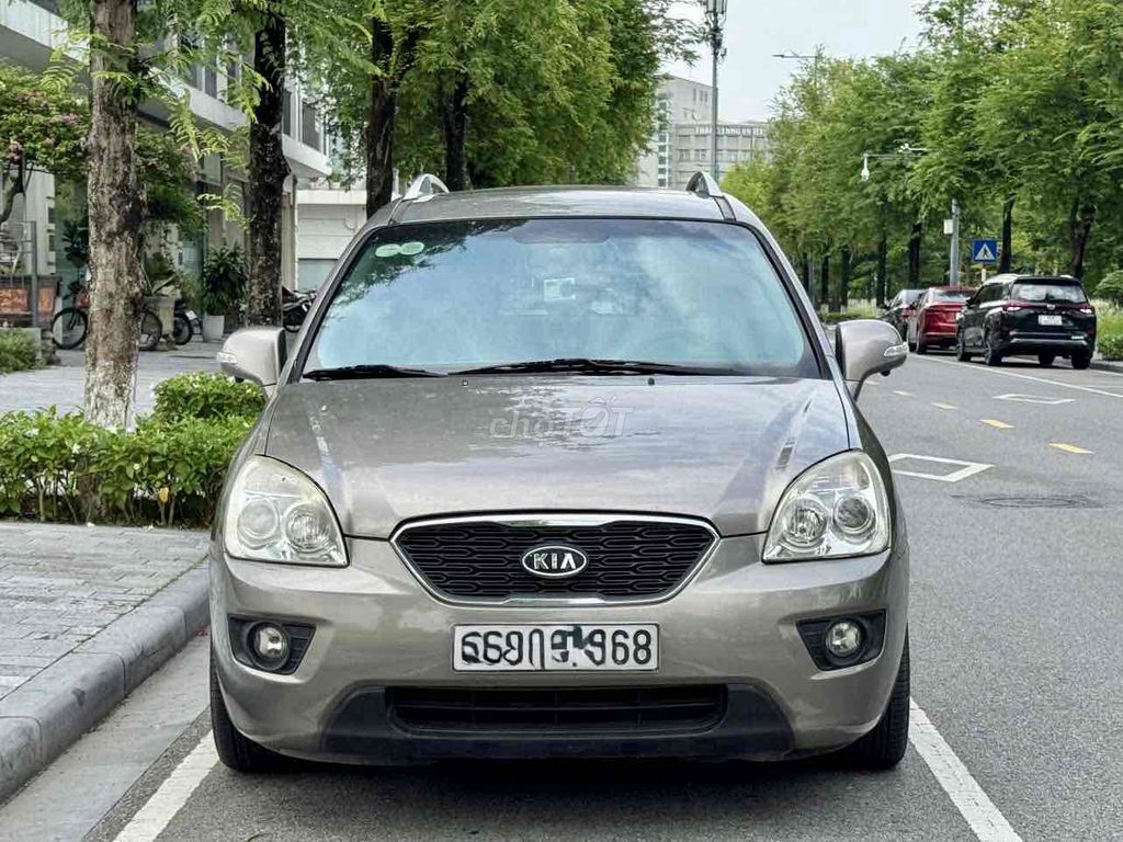 Kia Carens 2011, двигатель 2.0, мощный