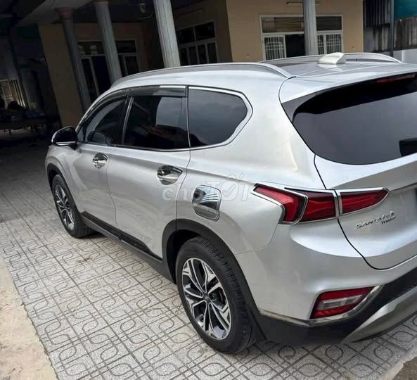 Santafe 2.4 Premium 2020. Mua bán Ô tô tại Thành phố Thuận An Bình Dương được đăng bởi Trung Phạm hình 4