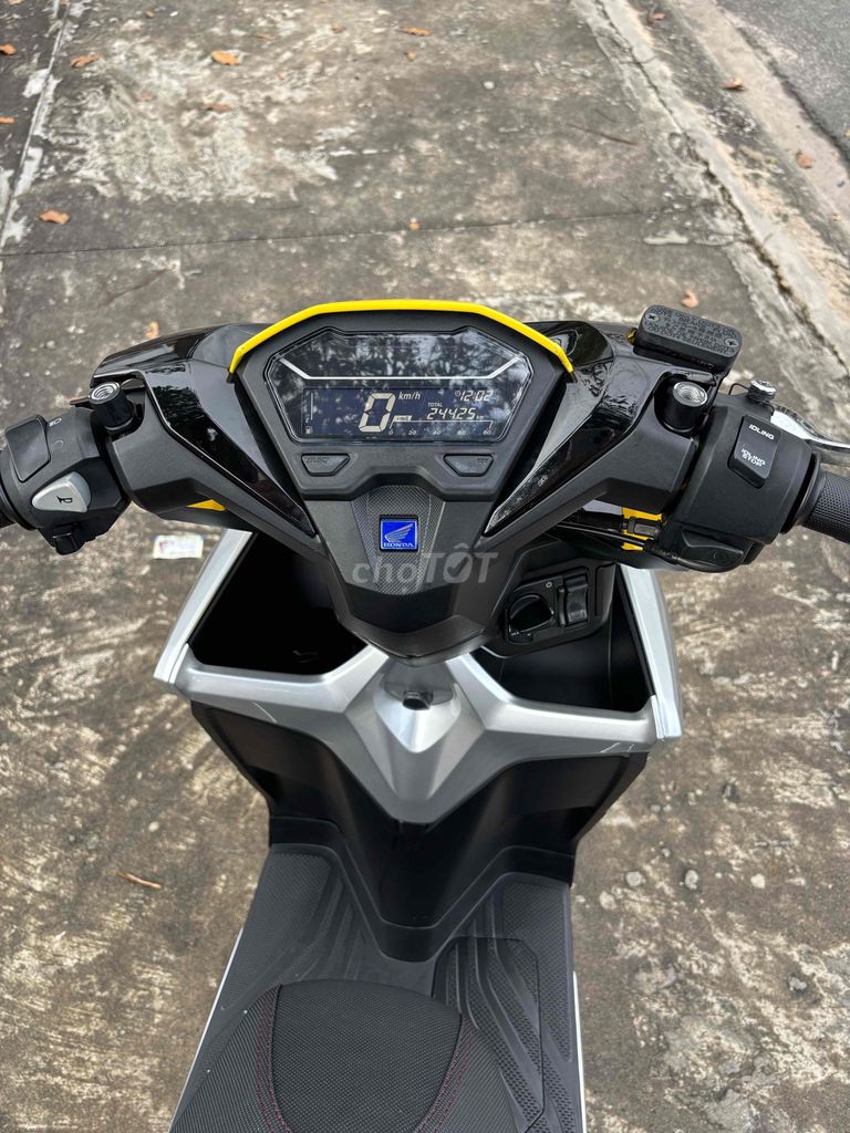 vario 150. Mua bán Xe máy tại Thị xã Bến Cát Bình Dương được đăng bởi xe máy trả góp tín nghĩa  hình 7