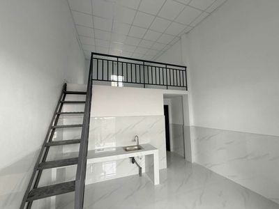 Cho thuê 3 Phòng trọ mới 32m2 - Gác + PN dưới, đường 102 