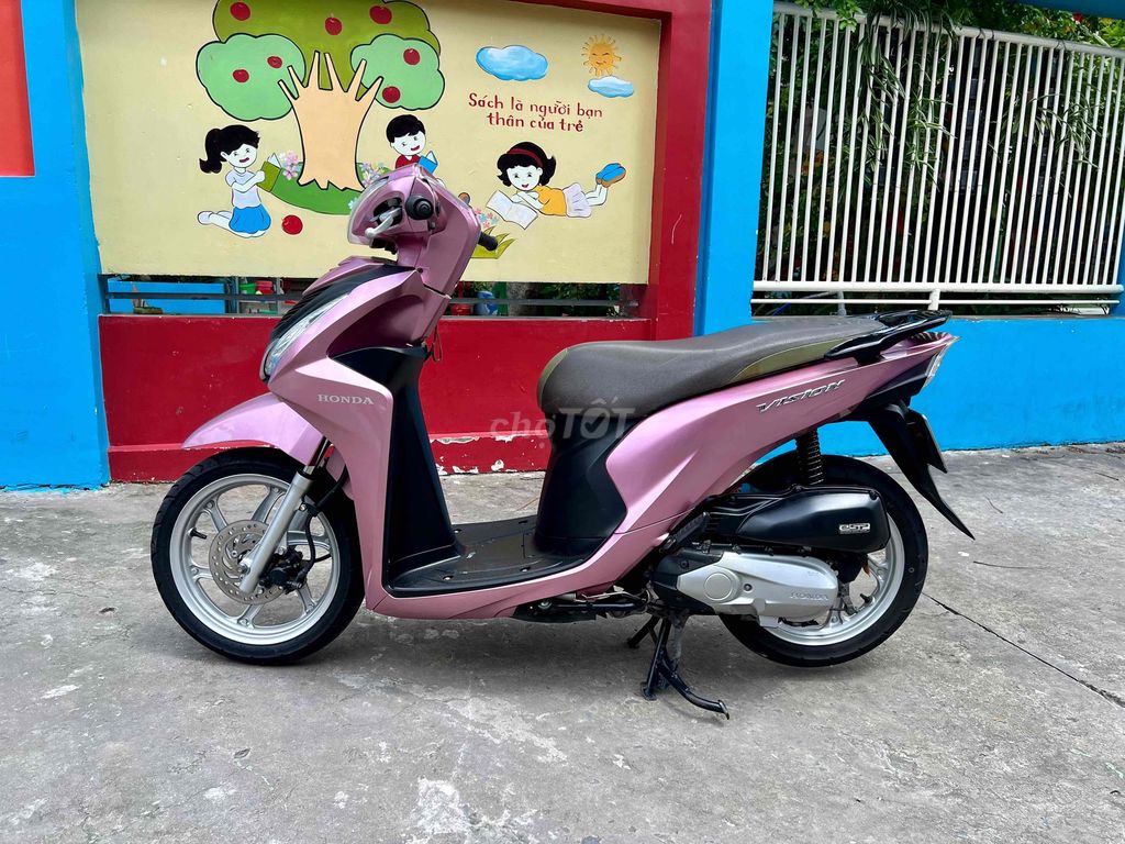 VISION HỒNG BSTP CHÍNH CHỦ CÔNG CHỨNG SANG TÊN. Mua bán Xe máy tại Quận Gò Vấp Tp Hồ Chí Minh được đăng bởi Nguyễn Cường hình 2