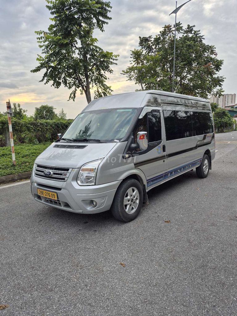 Xe khách Ford Transit 16 chỗ Bạc. Mua bán Phương tiện khác tại Quận Long Biên Hà Nội được đăng bởi Ngô hùng hình 3