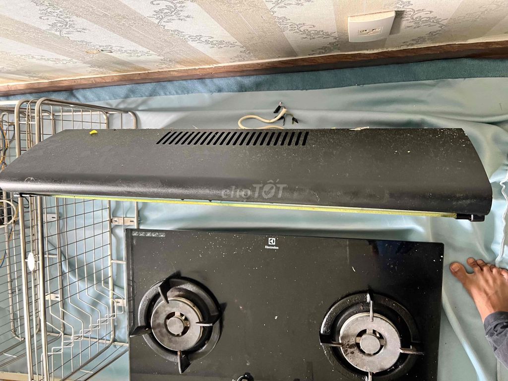 Máy hút mùi Electrolux Đen. Mua bán Bếp, lò, đồ điện nhà bếp tại Thành phố Thủ Đức Tp Hồ Chí Minh được đăng bởi văn tài hình 1