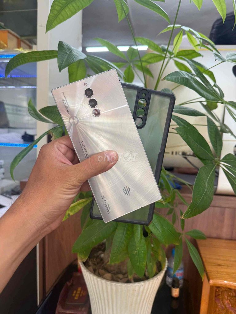 REDMAGIC 8S Pro 16GB/512GB Bạc. Mua bán Điện thoại tại Quận 7 Tp Hồ Chí Minh được đăng bởi mrlao hình 1