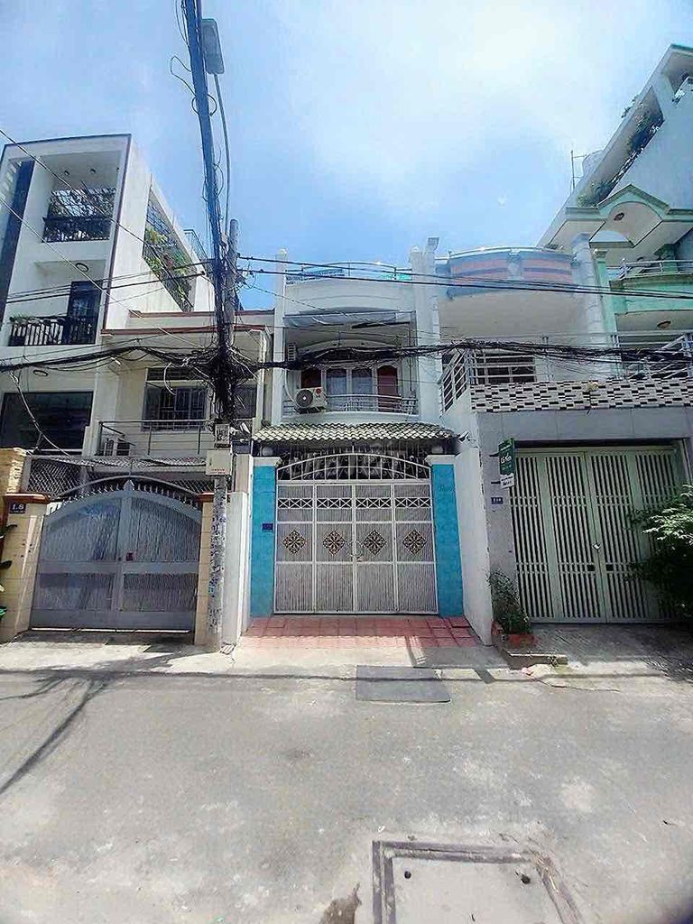 Bán nhà mặt tiền đường nội bộ xe hơi đậu trong nhà P12 Q6