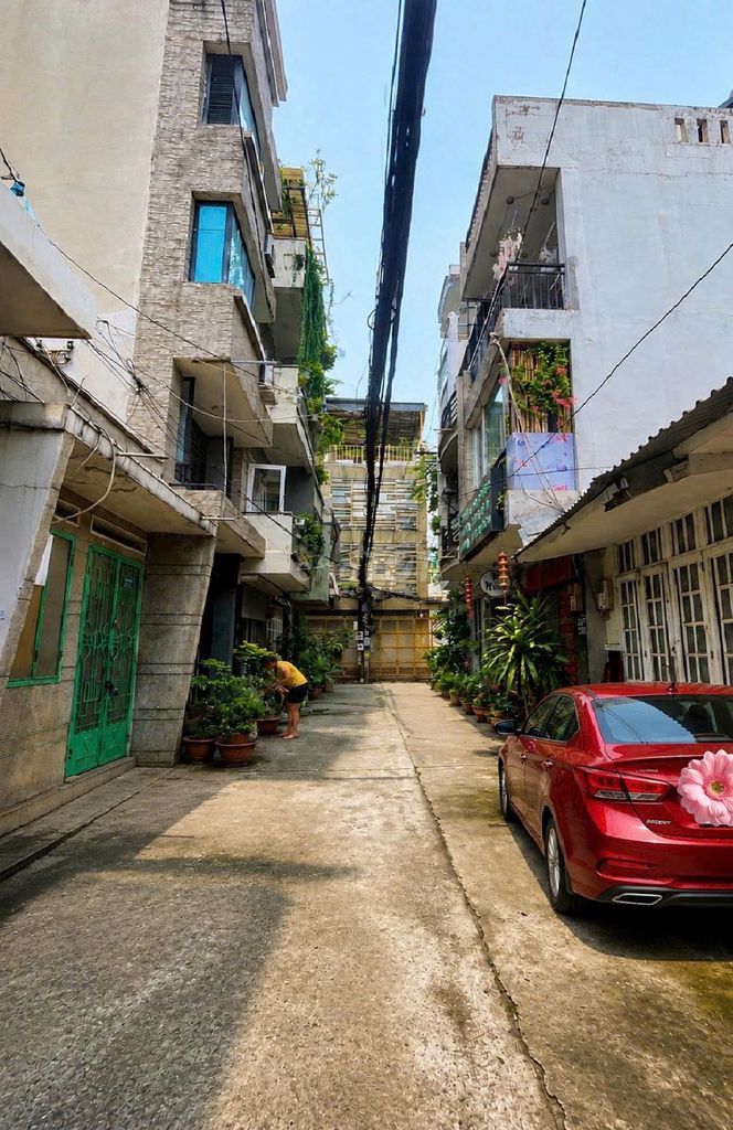 Hẻm Ô tô 6 mét Cách Mạng Tháng 8, QUẬN 10, DT 3.2 x 17m (54 m2), 9 tỷ