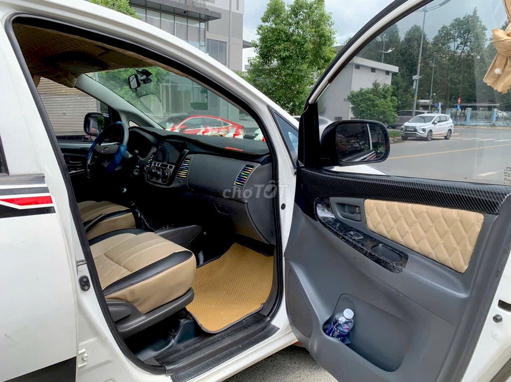 Bán rẻ Toyota Innova 2014 độ fulloptions tuyệtđẹp. Mua bán Ô tô tại Huyện Bình Chánh Tp Hồ Chí Minh được đăng bởi Anh hình 8