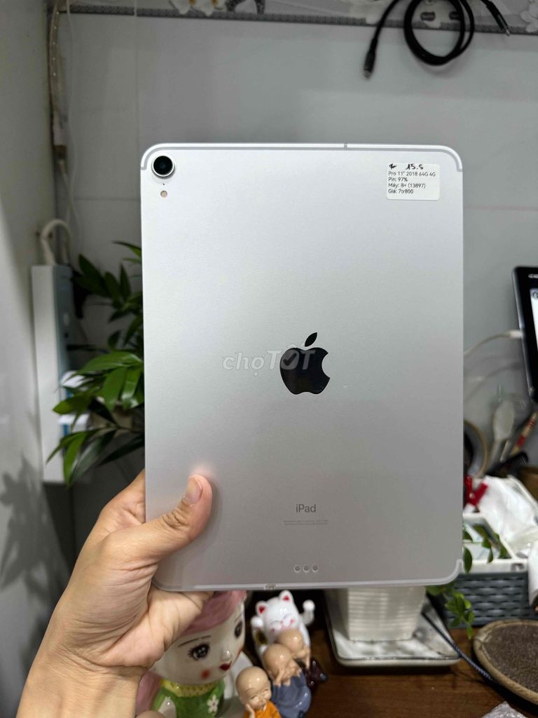 iPad Pro 11inch 2018 64G 4G Trắng ios 15.5 P96 Zin. Mua bán Máy tính bảng tại Huyện Hóc Môn Tp Hồ Chí Minh được đăng bởi Nguyễn Thu hình 1