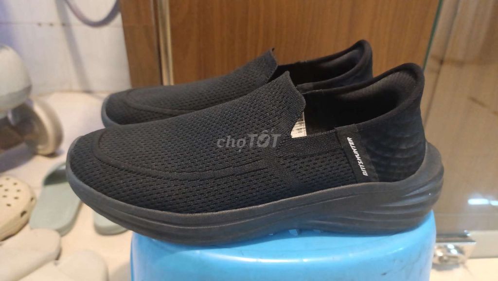 Giày lười Bitis Hunter Đen size 44. Mua bán Giày dép tại Quận 3 Tp Hồ Chí Minh được đăng bởi HarryPham hình 1