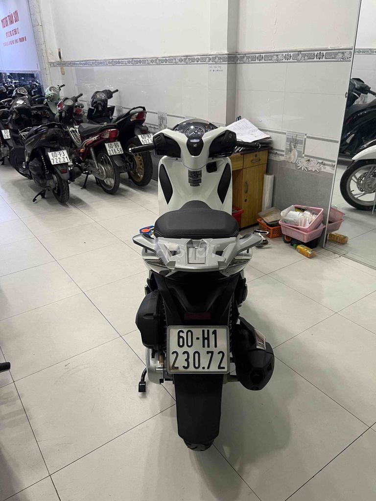 Honda SH 150 ABS 2019 Trắng. Mua bán Xe máy tại Huyện Trảng Bom Đồng Nai được đăng bởi cửa hàng xe máy Trần Sơn  hình 2