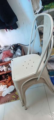 Ghế tolix bằng sắt như hình có 4 cái. Mua bán Bàn ghế tại Quận Bình Tân Tp Hồ Chí Minh được đăng bởi châu 1978
