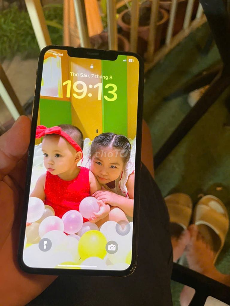 Apple iPhone Xs Max 64GB Vàng Like New. Mua bán Điện thoại tại Thành phố Dĩ An Bình Dương được đăng bởi Cao Đức Tuấn hình 1