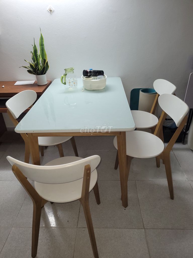 bàn ăn 4 ghế. Mua bán Bàn ghế tại Quận Hoàng Mai Hà Nội được đăng bởi DUY ANH hình 1