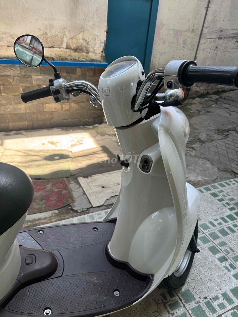 cần bán xe tay ga như hình. Mua bán Xe máy tại Quận Tân Bình Tp Hồ Chí Minh được đăng bởi Duong van thanh hình 4